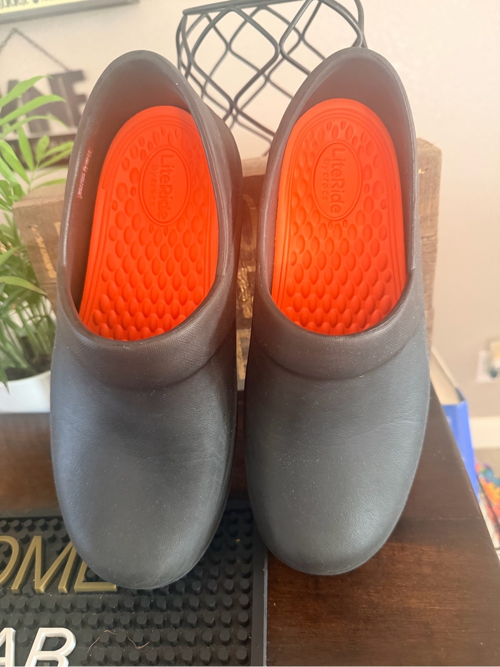 CROCS Women’s Neria Pro II LiteRide Work Clogs